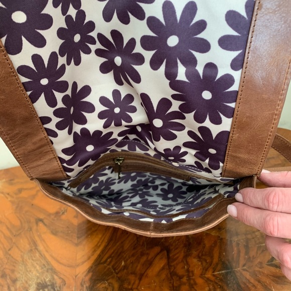 Nino Bossi Brown Leather Cross Body - Picture 6 of 7